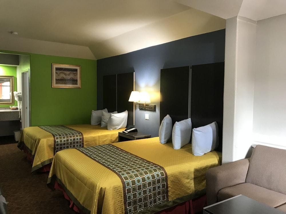 Camelot Inn And Suites Aldine Buitenkant foto