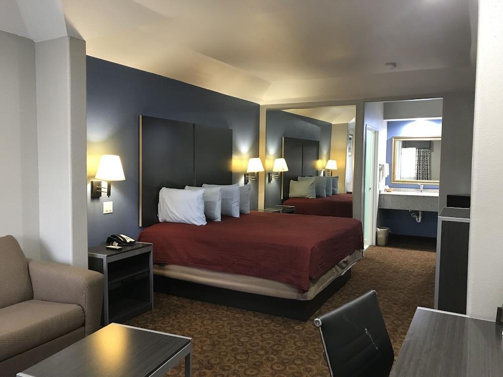 Camelot Inn And Suites Aldine Buitenkant foto