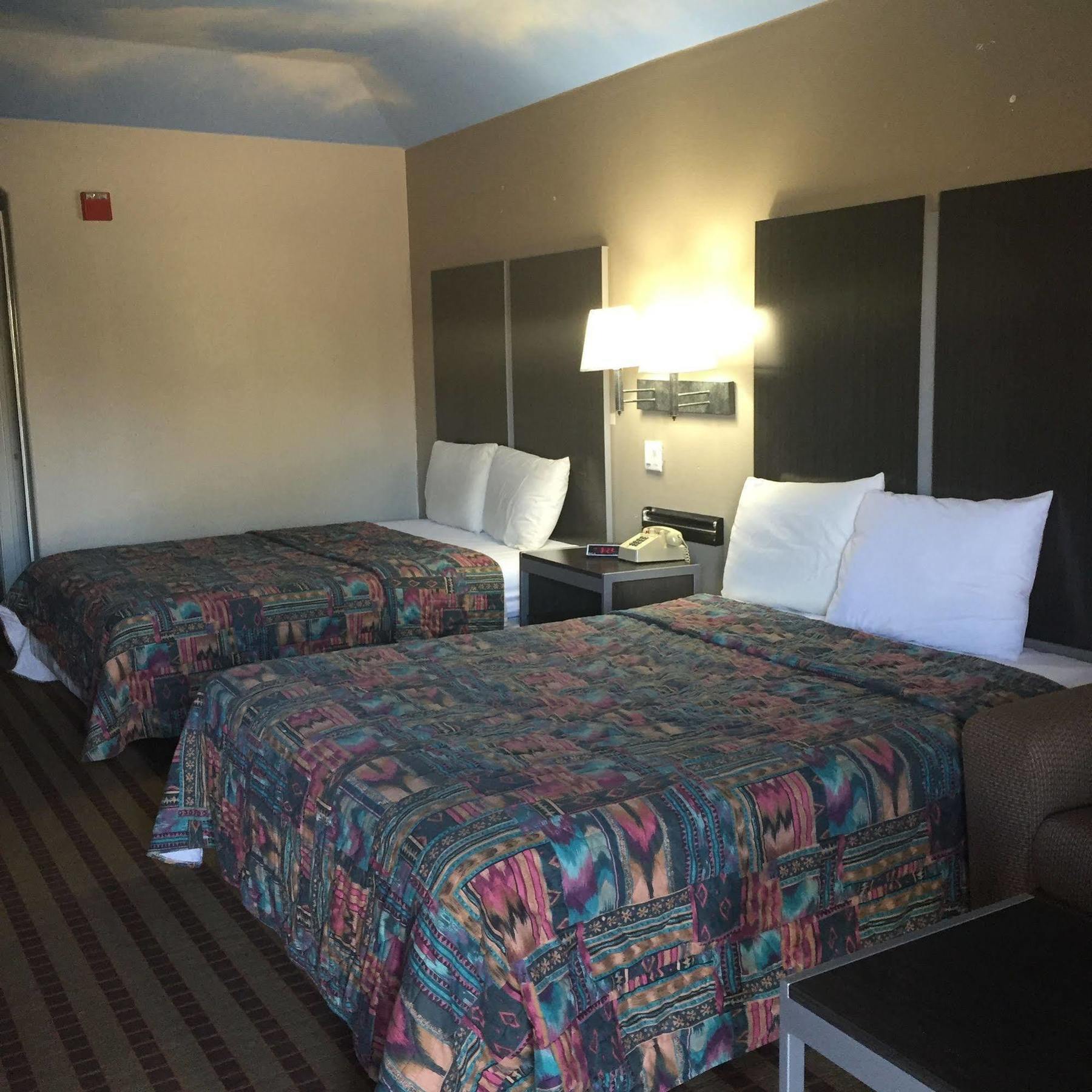 Camelot Inn And Suites Aldine Buitenkant foto